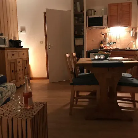 Le Chevreuil Apartment